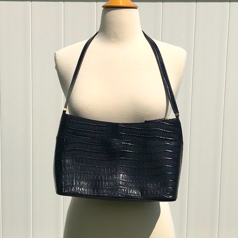 Vintage Etienne Aigner Black Leather Shoulder Bag with Textured Finish - Picture 6 of 16